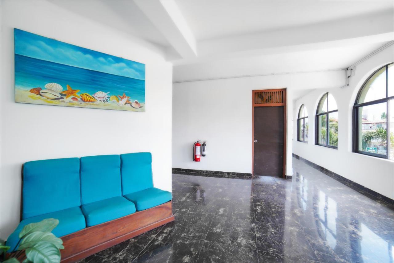 Hikkaduwa Beach Hotel Exterior photo